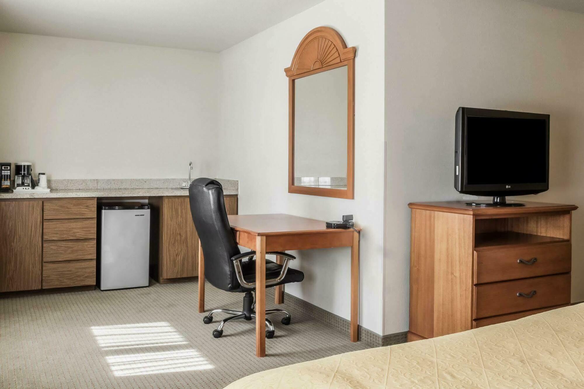 Quality Inn Huron Exterior foto